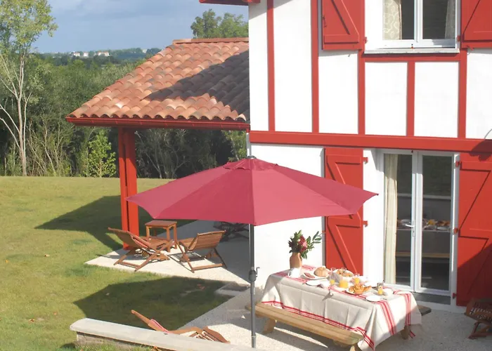 Les D'harri-xuria Villa Saint-Pierre-dʼIrube